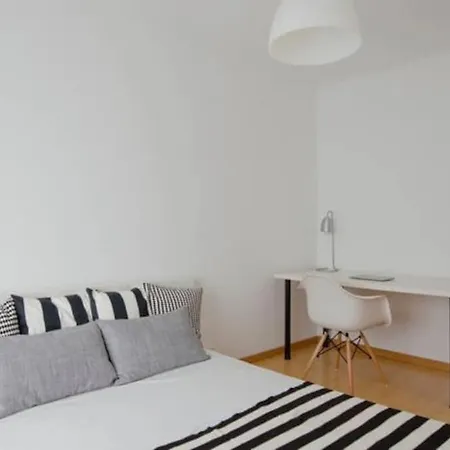 New Office - Free Wifi & Parking - Self Check-in - Daikin Airco * Lisbon