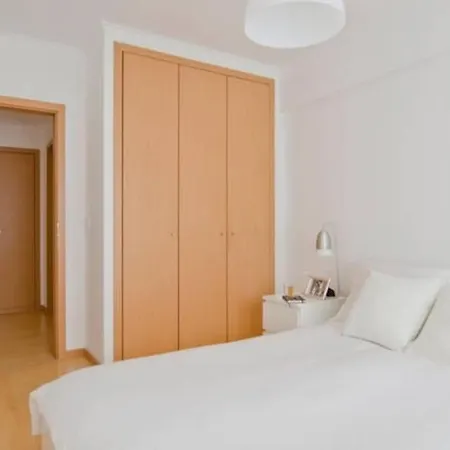 New Office - Free Wifi & Parking - Self Check-in - Daikin Airco *