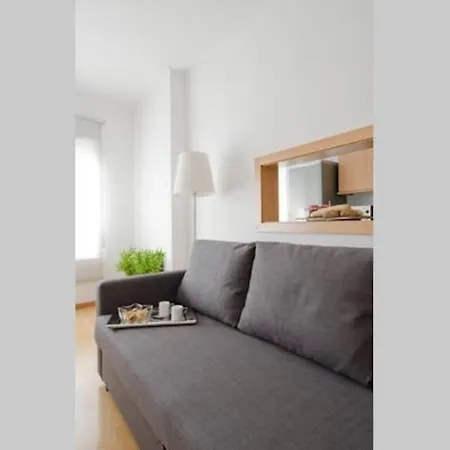 아파트 New Office - Free Wifi & Parking - Self Check-in - Daikin Airco